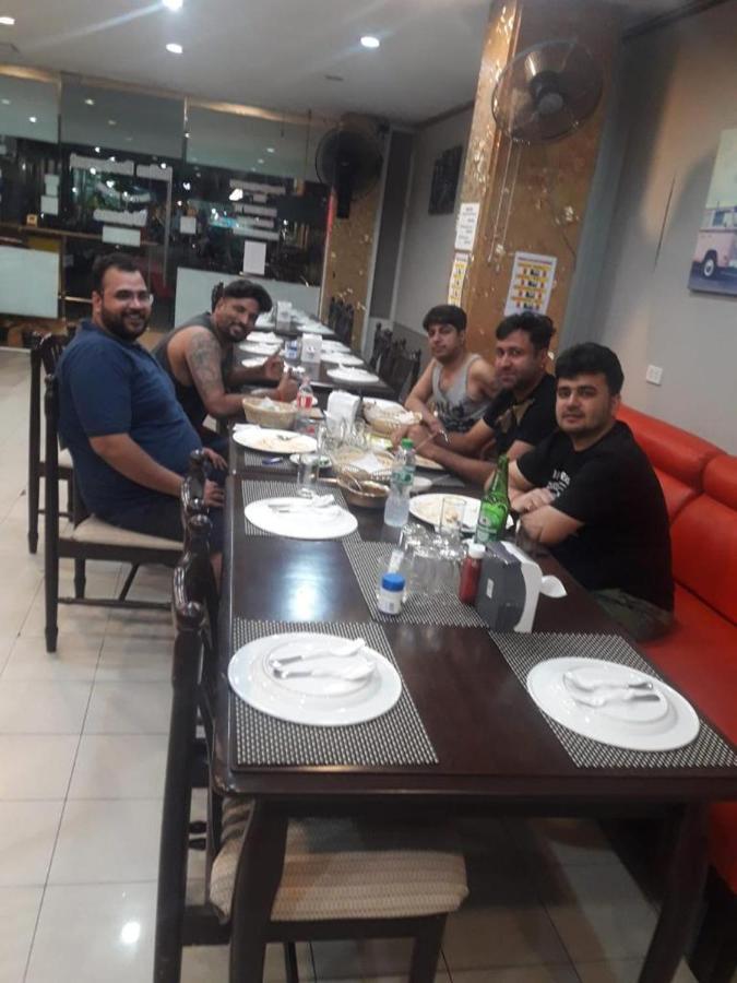 New Pind Balluchi Inn パッタヤー エクステリア 写真