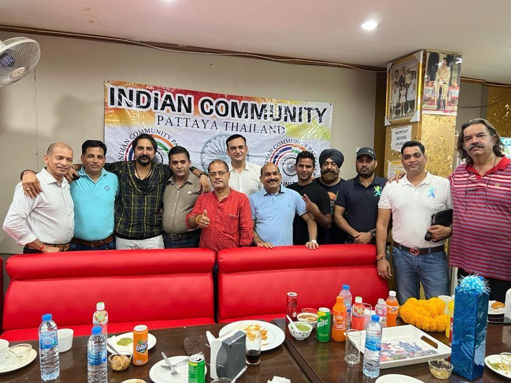 New Pind Balluchi Inn パッタヤー エクステリア 写真