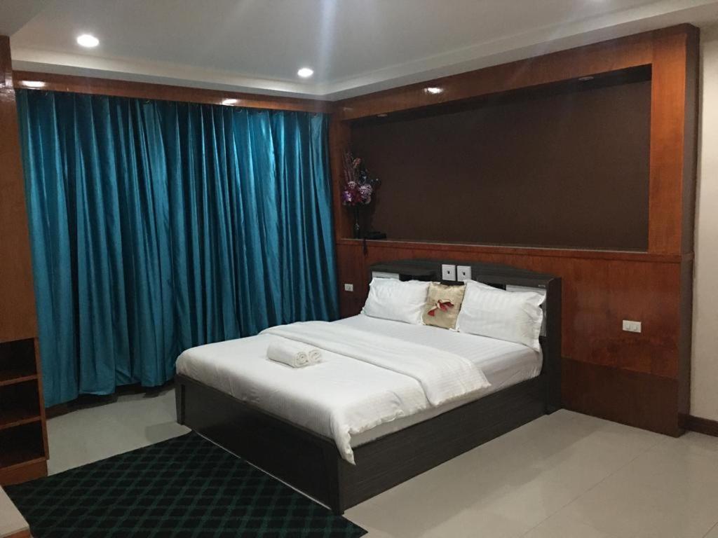 New Pind Balluchi Inn パッタヤー エクステリア 写真
