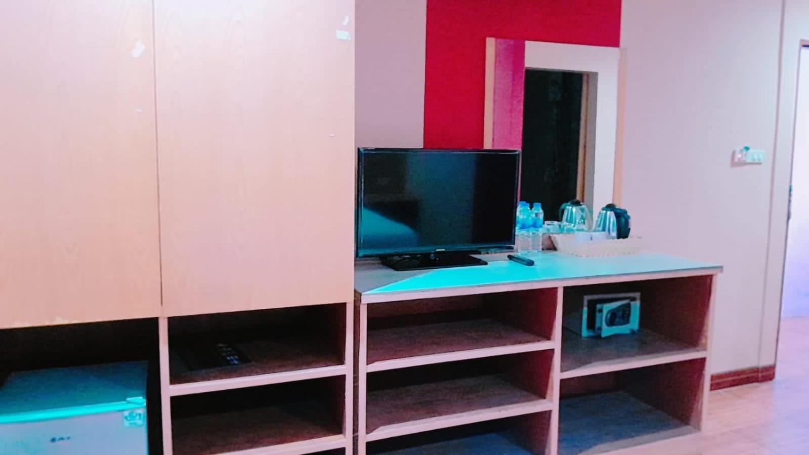 New Pind Balluchi Inn パッタヤー エクステリア 写真